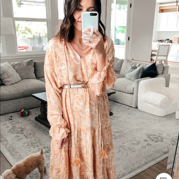 Aura Dresses & Skirts - Beautiful Dress